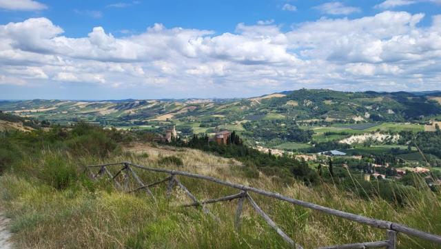 von einem Panorama Aussichtspunkt, geniessen wir eine traumhafte Aussicht auf Brisighella...