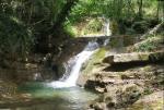 an der Cascata della Pretella vorbei, erreichen wir Castagno d'Andrea. Fast kein Akku mehr, darum wenige Fotos