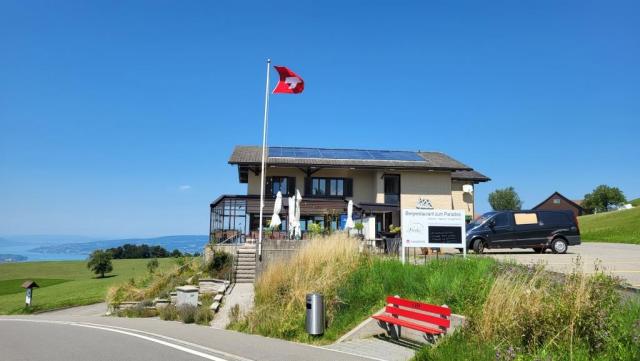und weiter zum Aussichtsrestaurant zum Paradies