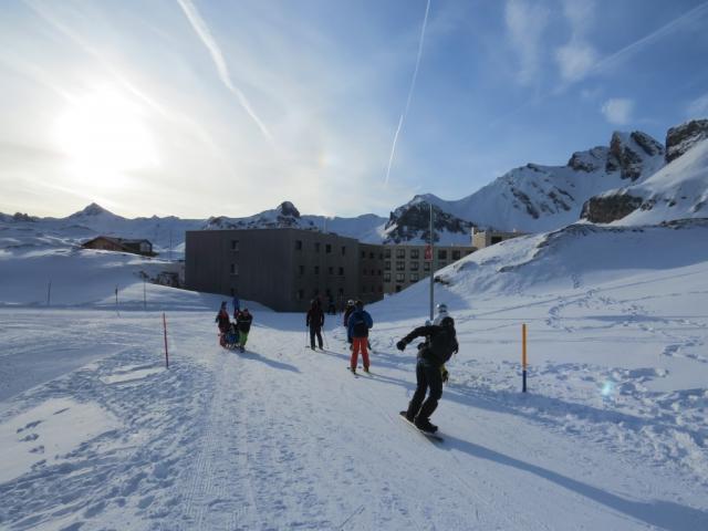 bei der Gondelbahn-Bergstation Melchsee-Frutt starten wir unsere heutige Schneeschuhtour