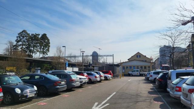 vom Bahnhof Kreuzlingen aus beginnt die Etappe die uns aus der Stadt führen wird