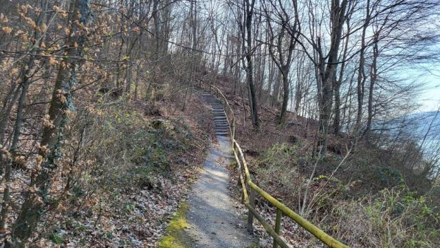über viele Treppen gewinnen wir an Höhe
