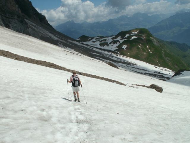 über Schneefelder kommt man zügig voran