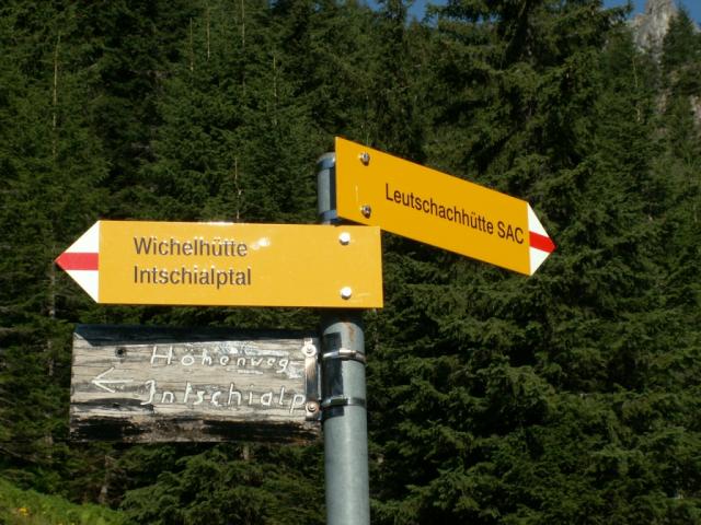 Wandertafel Richtung Intschialp