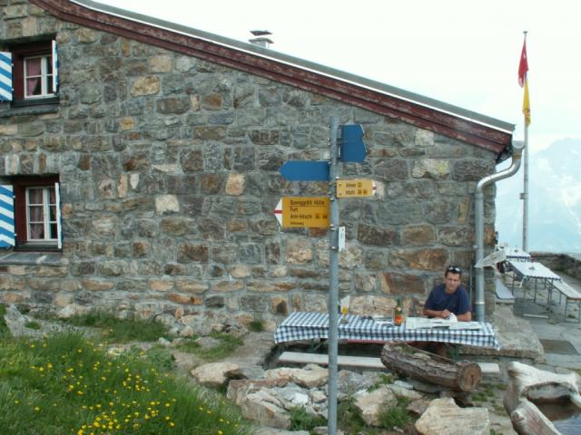 Tourenplanung vor der Leutschachhütte