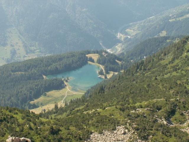Blick vom Sunnig Grätli auf den Arnisee
