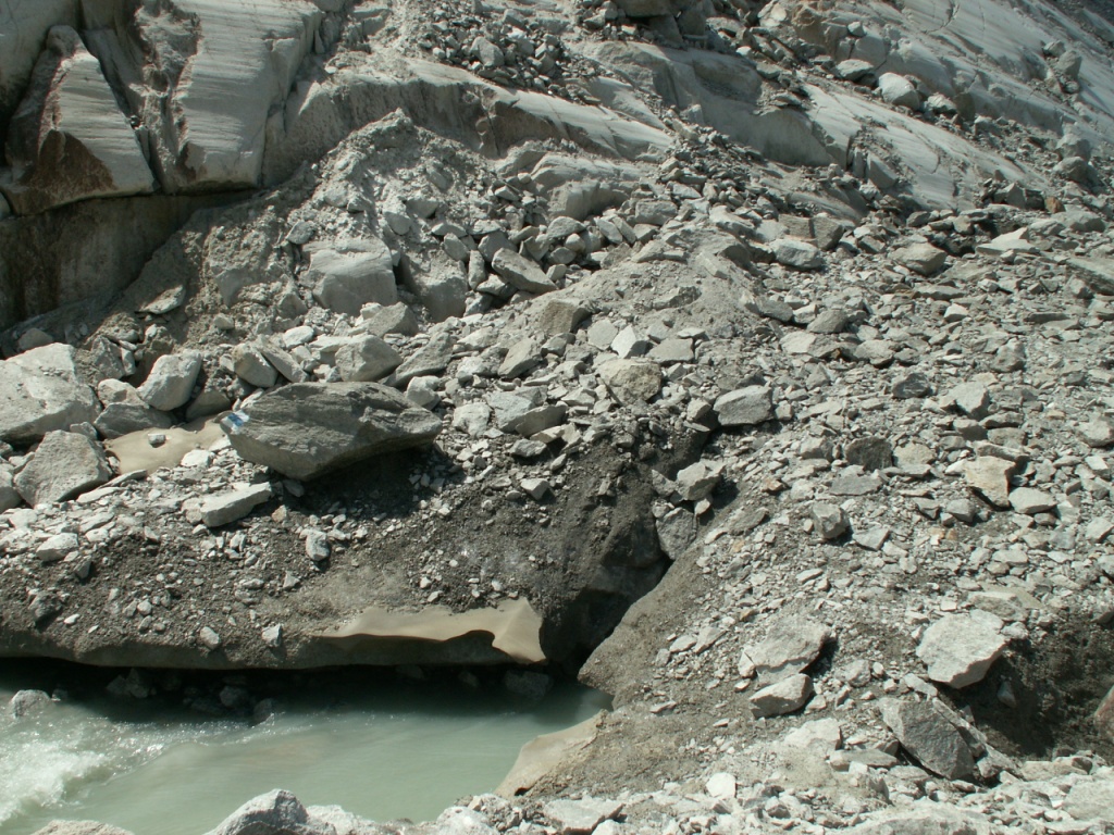 Gletschertor beim Tiefengletscher