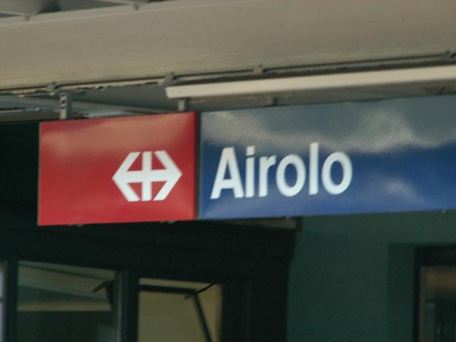 von Airolo mit dem Zug nach Locarno