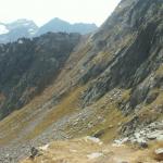 der Weg führt nun runter und danach wieder rauf zum Passo Lei di cima