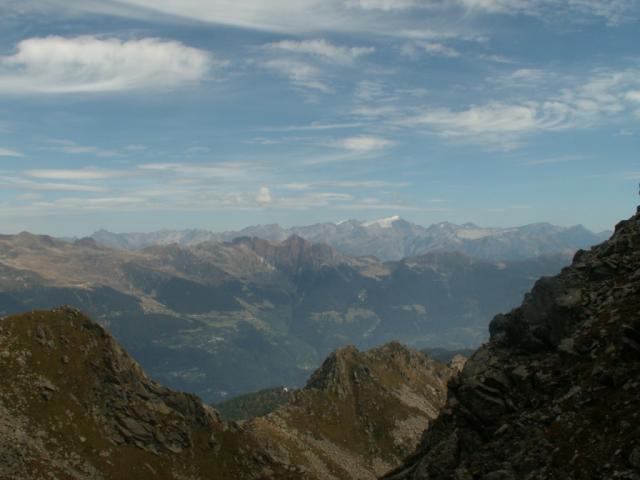 tief unten die Valle Leventina