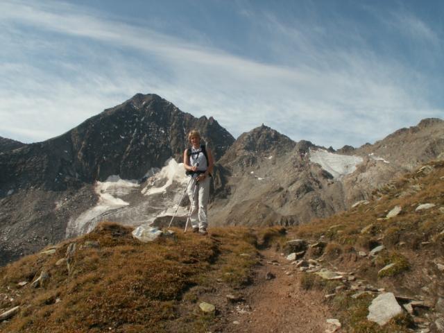 Mäusi im Hintergrund der Gross Muttenhorn