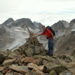 Franco legt ein Stein auf dem Steinmändli