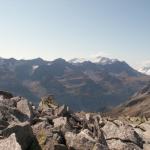 Blick ins Bedretto Tal im Hintergrund der Basodino