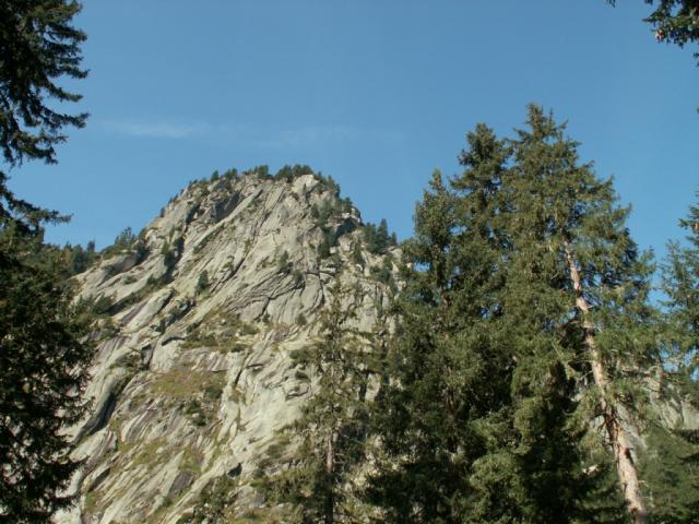 überall steile Granitwände