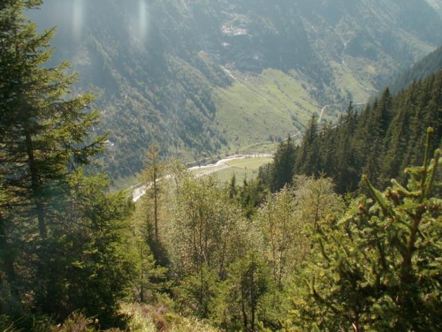 nun geht's über den neuen Bergweg runter ins Göschenertal