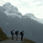 Peter, Sabina und Mäusi, im Hintergrund Wetterhorn und Ewigschneehorn