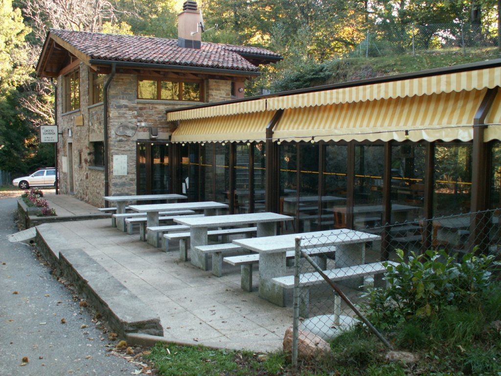 Grotto Sgambada in Arosio