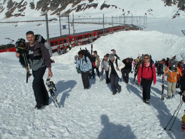 Ausgang Bahnhof Oberalppass