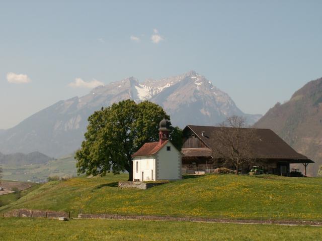 Kapelle auf dem Weg Richtung Waltersberg mit Pilatus