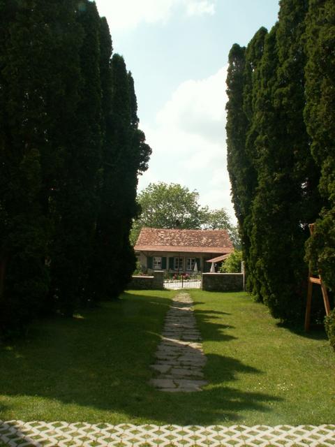 Park in der Klosterruine Rüeggisberg