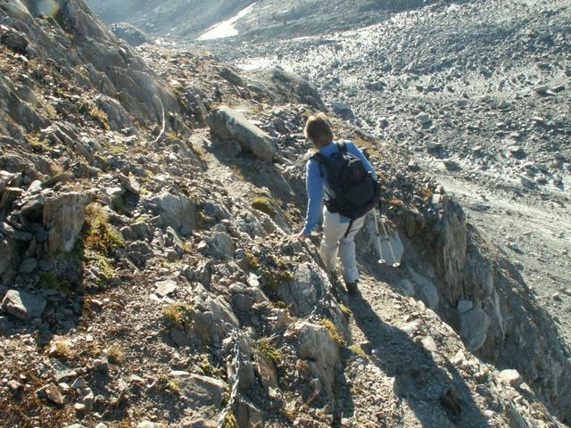 es geht sofort abwärt's ins Val Cavardiras