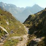 es geht runter nach Alp Cavrein Sura