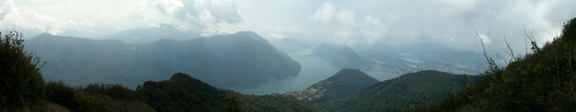 Breitbildfoto vom Sasso Rosso auf den Luganer See