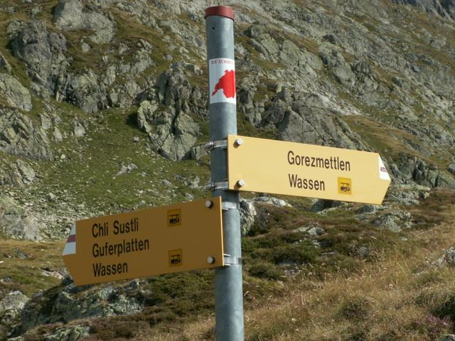 Wegweiser bei der Sustlihütte