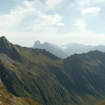 Breitbildfoto auf dem Rot Bergli mit Blick Richtung Gornerental
