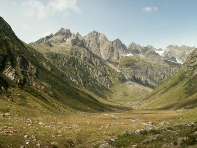 Gornerental mit Blick Richtung Zwächten und Schneehüenerstock