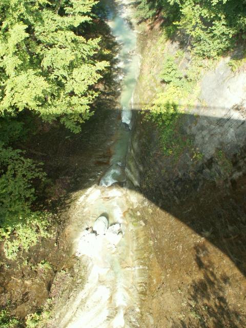 Blick von der Martinsbrücke runter in Tobel