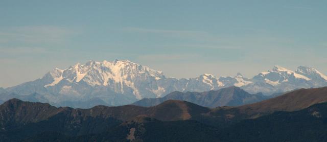 Breitbildfoto mit Monte Rosa Massiv und Matterhorn