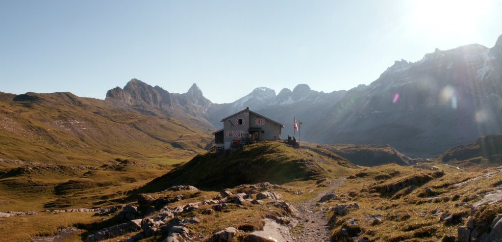 Breitbildfoto bei der Glattalphütte 1892 m.ü.M. aufgenommen