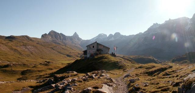 Breitbildfoto bei der Glattalphütte 1892 m.ü.M. aufgenommen