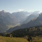 Blick nach Linthal mit Fisetengrat und Tödi