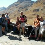 die ganze Gruppe hat die Maighels Hütte erreicht