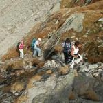 ohne murren nehmen alle den Aufstieg unter die Füsse