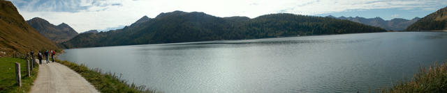 Breitbildfoto vom Lago Ritom