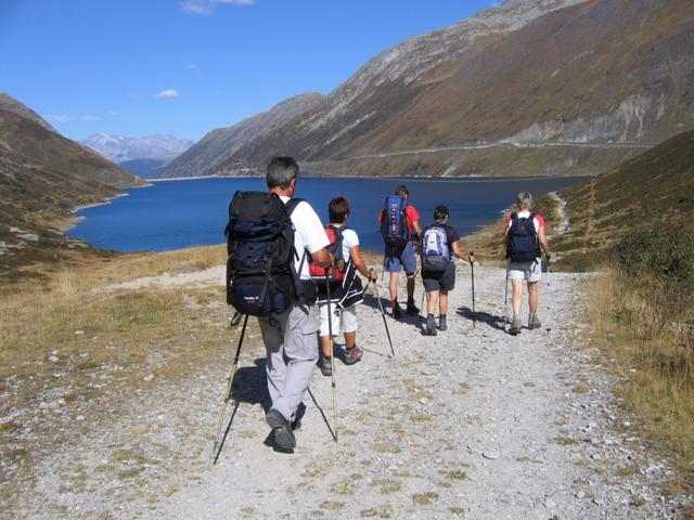 es geht runter zum Lukmanierpass