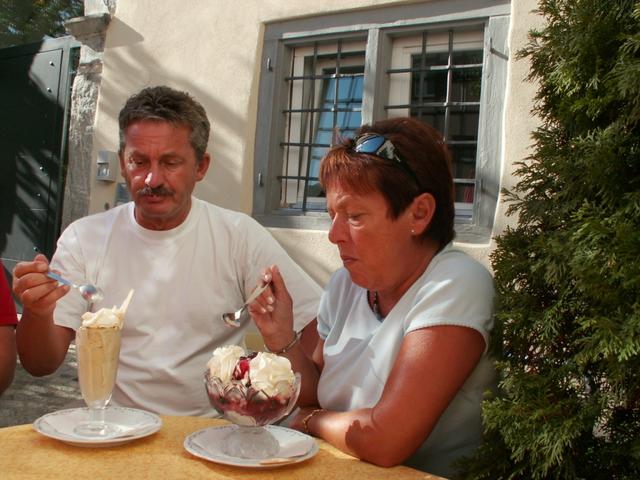 nach diesen Strapazen ist ein Glacè genau das richtige