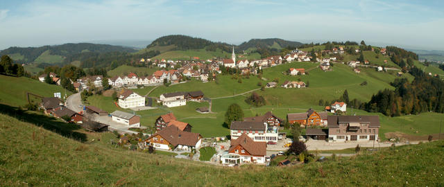 Breitbildfoto von Schwellbrunn
