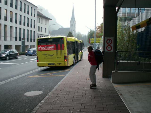 unser Bus wartet schon