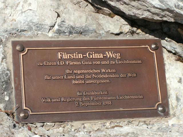 Gedenktafel an die Fürstin Gina von Liechtenstein