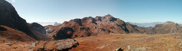 Breitbildfoto von der Gross Furgga mit Naafkopf und Bettlerjoch