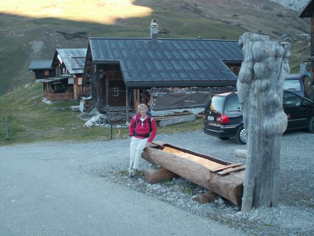 vor dem Berghaus Sulzfluh