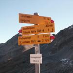 Wegweiser auf dem Plasseggenpass 2354 m.ü.M.