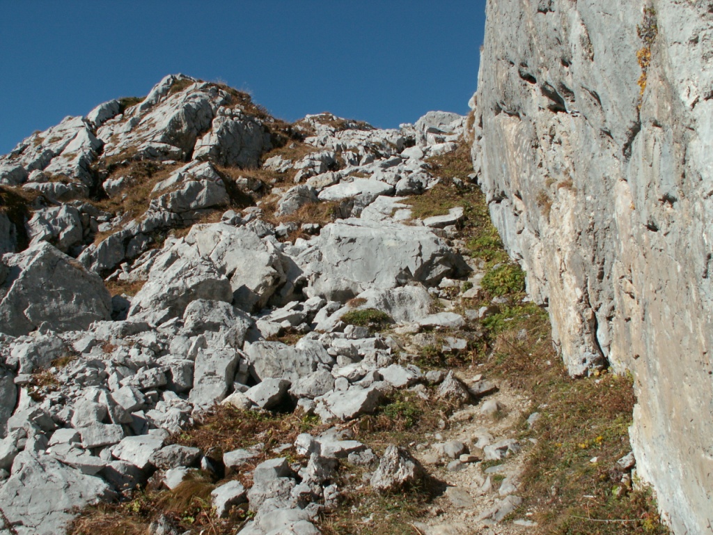 bald ist der Pass erreicht. Sieht steiler aus als es ist