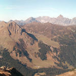 Breitbildfoto von der Schwarze Scharte mit Blick Richtung Lindauer Hütte