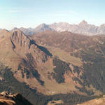 Breitbildfoto von der Schwarze Scharte mit Blick Richtung Lindauer Hütte