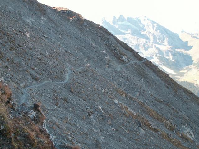 der Weg Richtung Lindauer Hütte. Bei Nässe und Schnee heikel